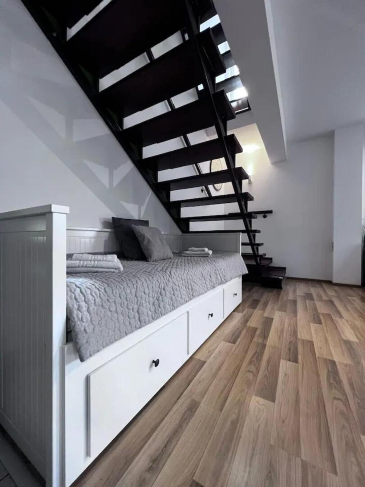 Vila Luminoasa Cu Curte Privata Bucureşti Ngoại thất bức ảnh